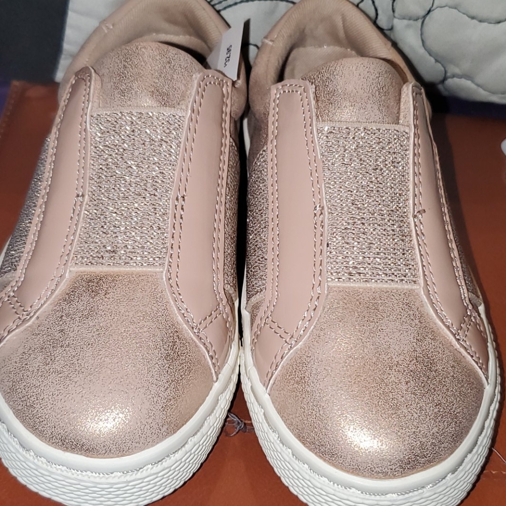 Shoes - Picture 2 of 3